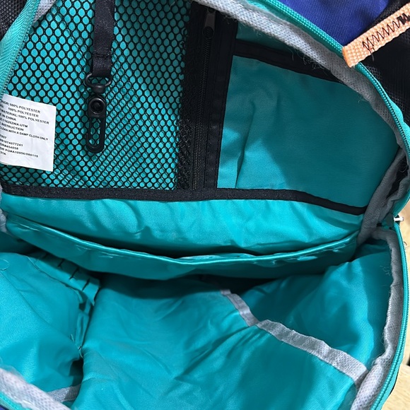 AVIA backpack - Picture 3 of 5